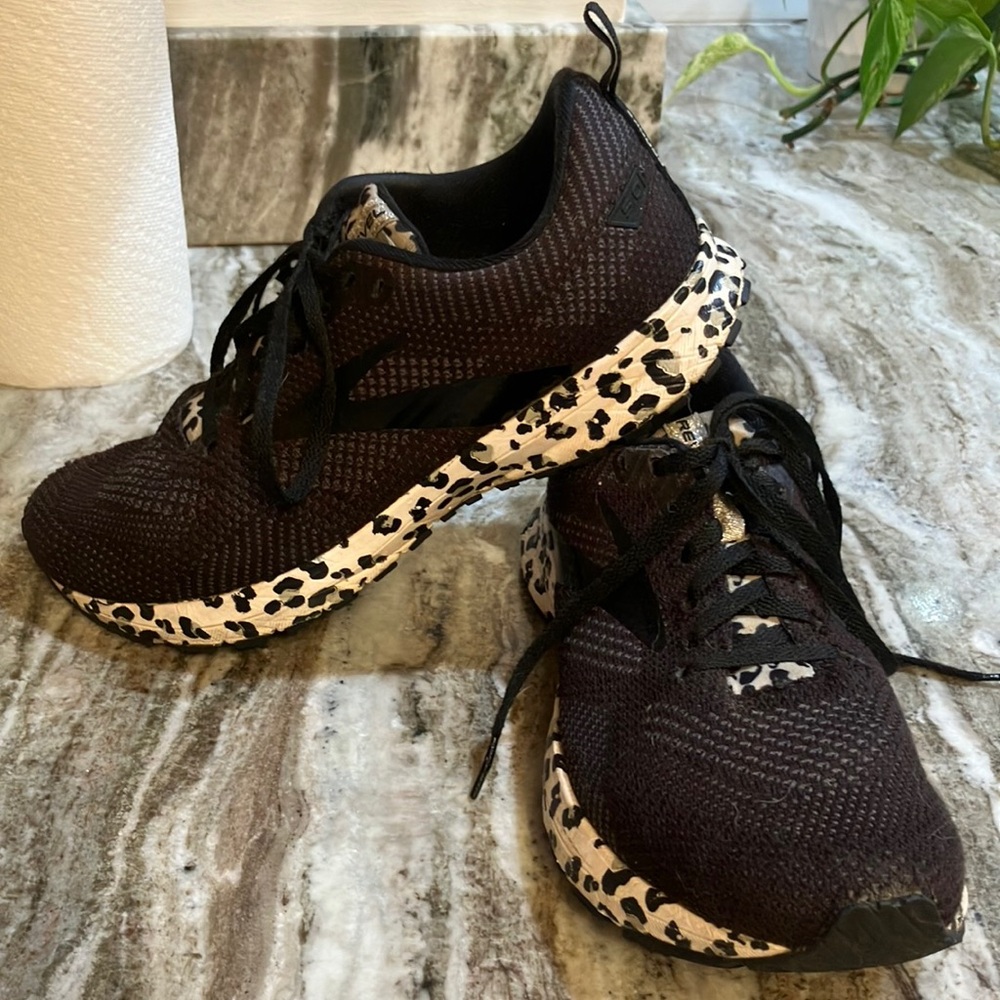 Brooks Revel 5 Women's Sneakers, sz9